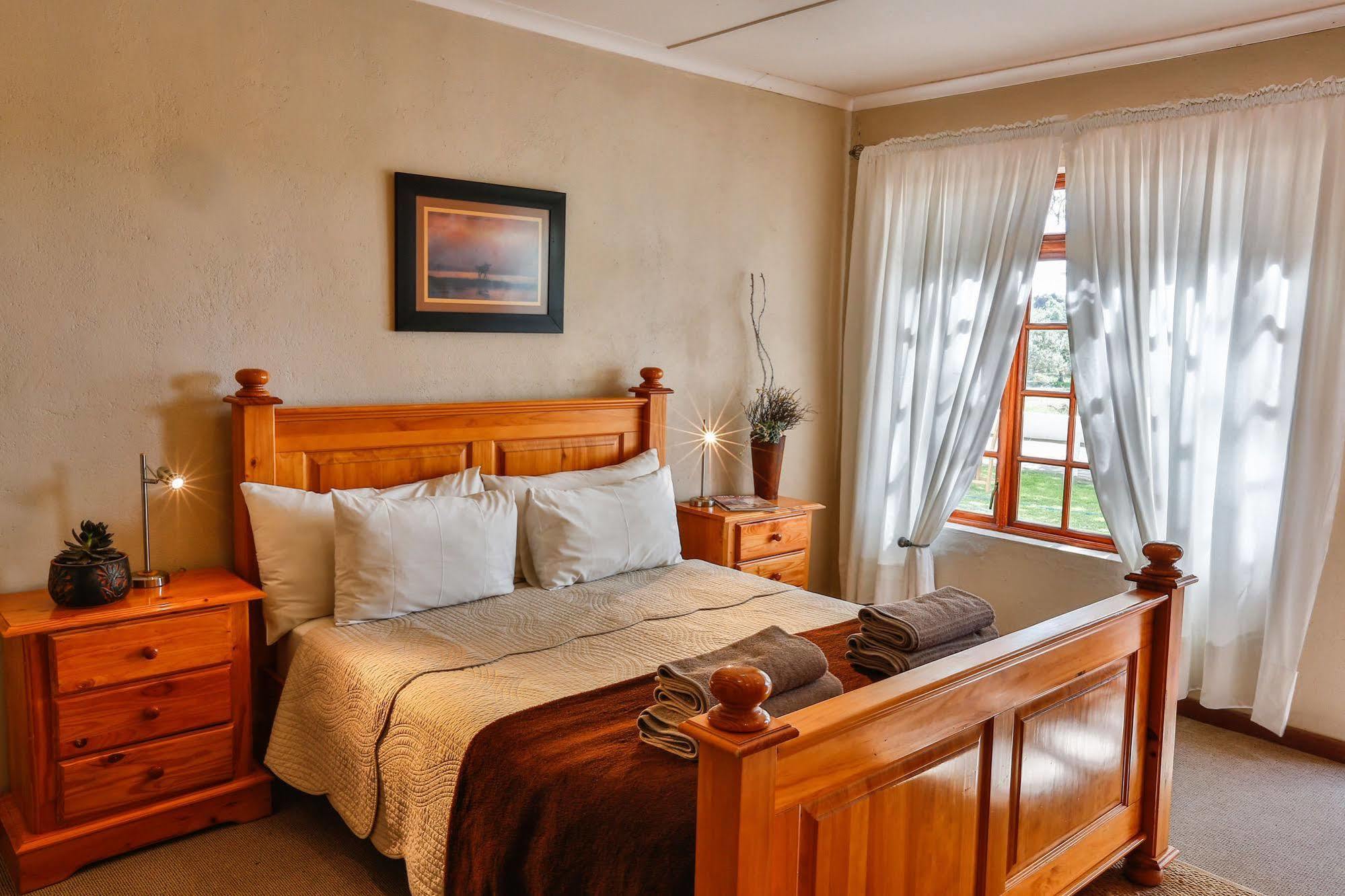 Вилла Olive Grove Guest Farm Бофорт-Уэст Экстерьер фото
